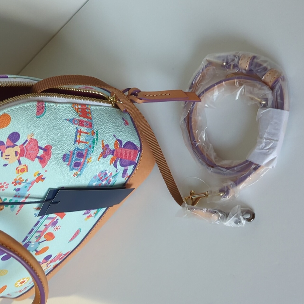 Dooney and Bourke Disney Epcot Flower and Garden NWT purse with straps Mickey - Picture 11 of 15
